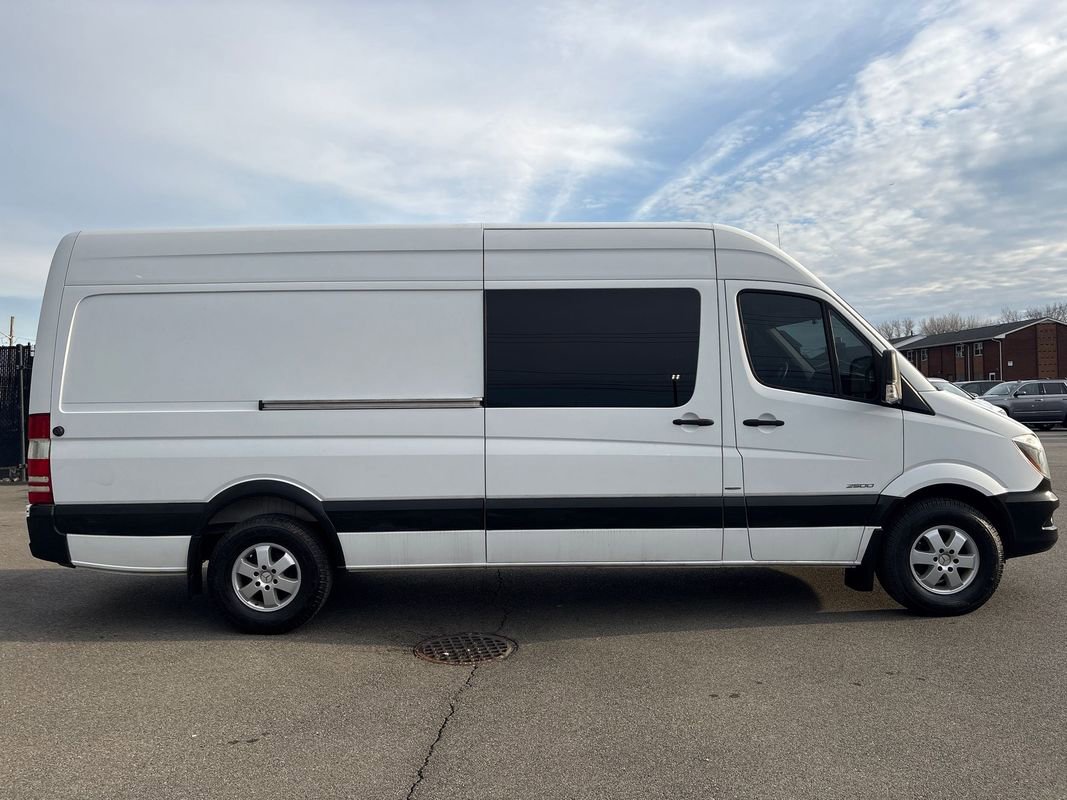 Used 2015 Mercedes-Benz Sprinter 2500 image 5