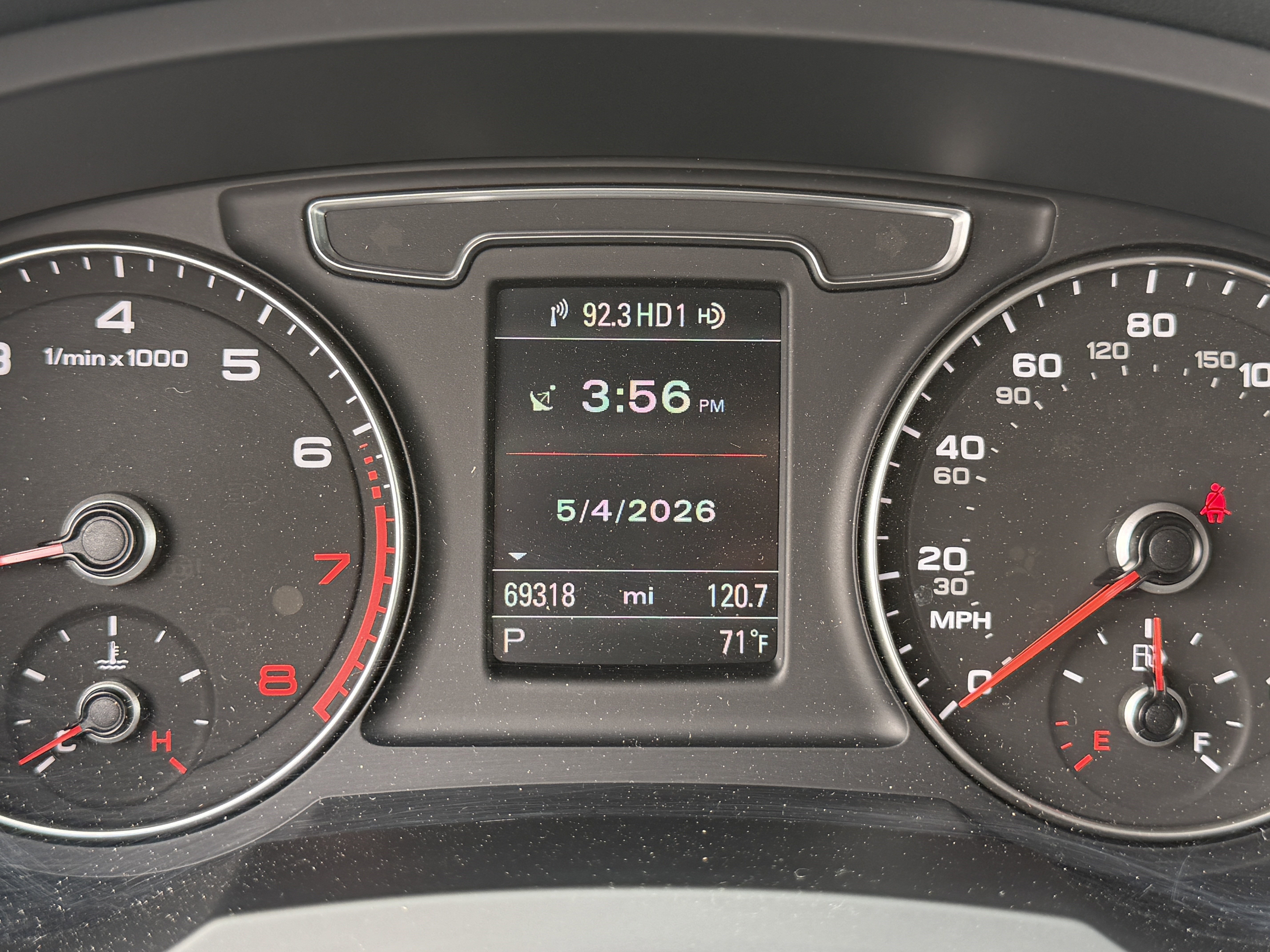 Used 2018 Audi Q3 2.0T Premium Plus AWD/4WD image 22