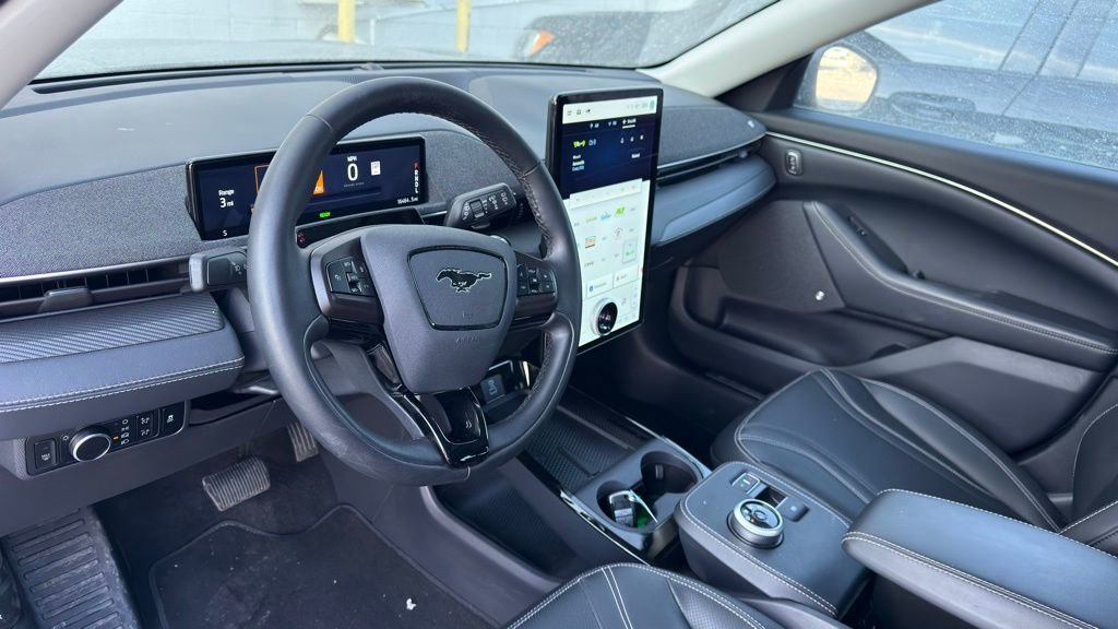 Used 2023 Ford Mustang Mach-E Premium image 9