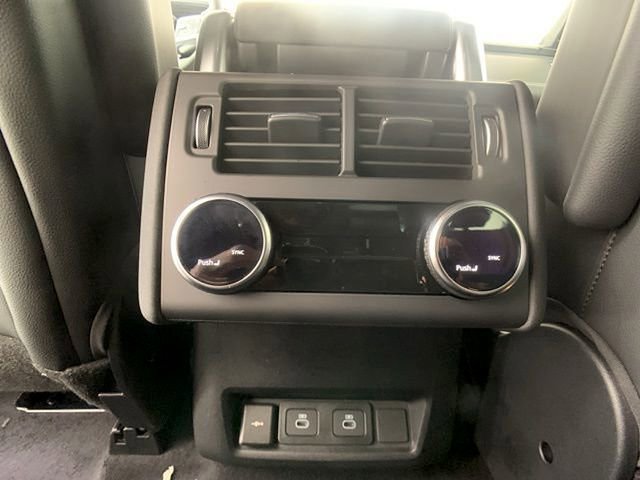 Certified 2025 Land Rover Discovery Dynamic SE image 28