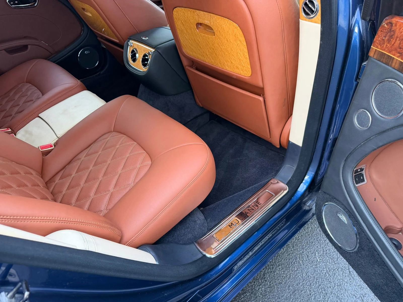 Used 2014 Bentley Mulsanne RWD image 26