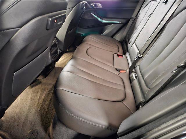 Used 2022 BMW X5 sDrive40i w/ Parking Assistance Package RWD image 18