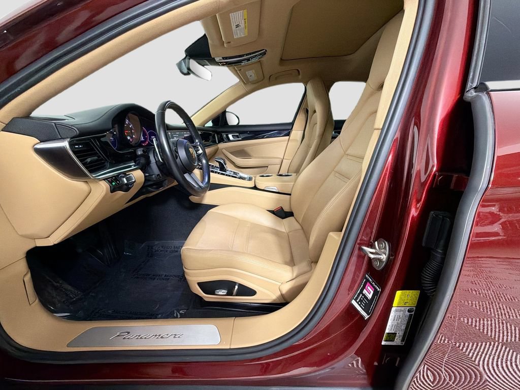 Used 2021 Porsche Panamera RWD image 21