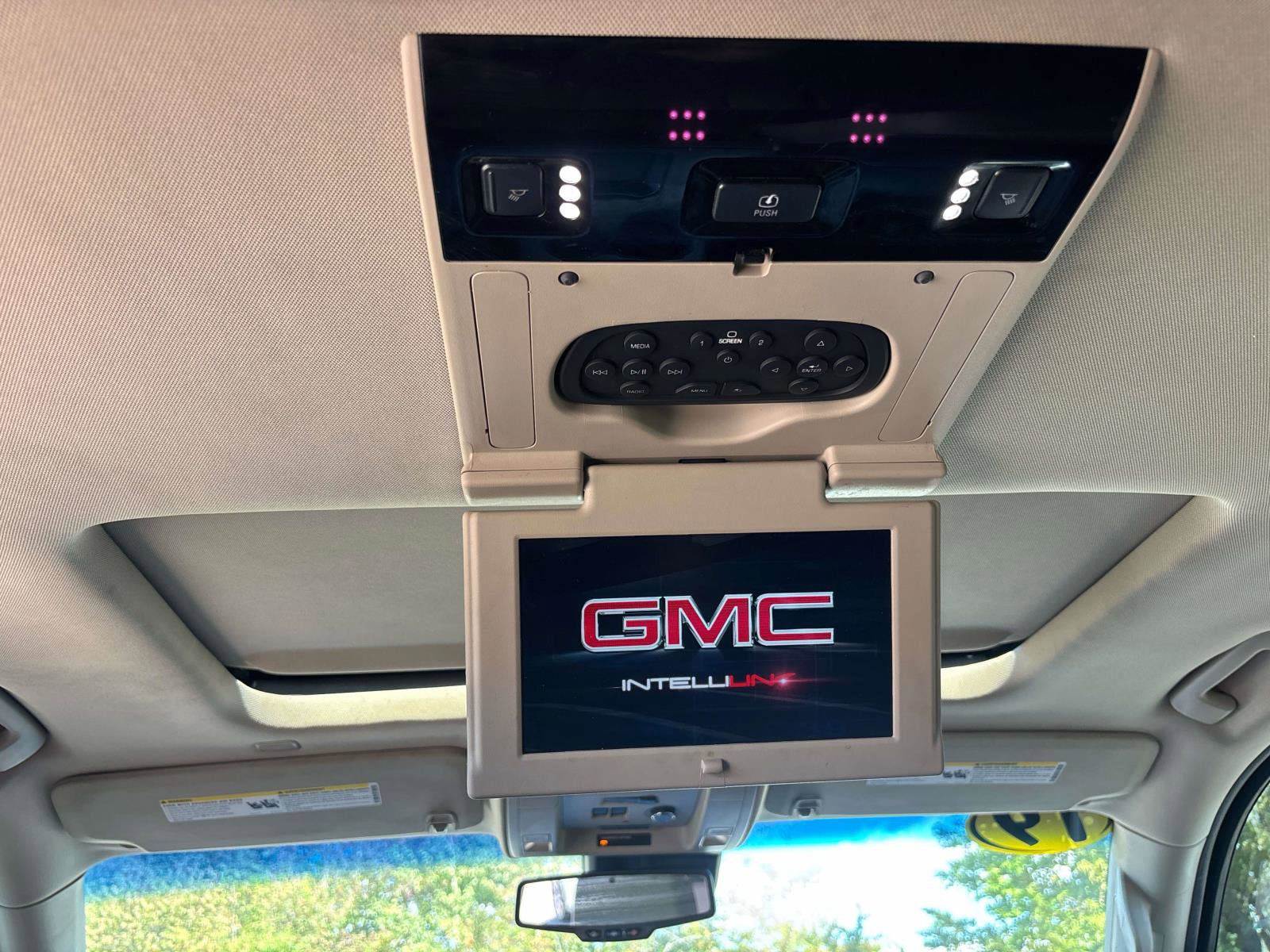 Used 2019 GMC Yukon XL SLT w/ Open Road Package image 11