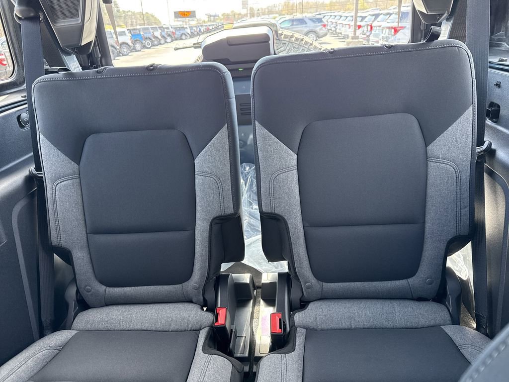 New 2025 Ford Bronco Base image 18