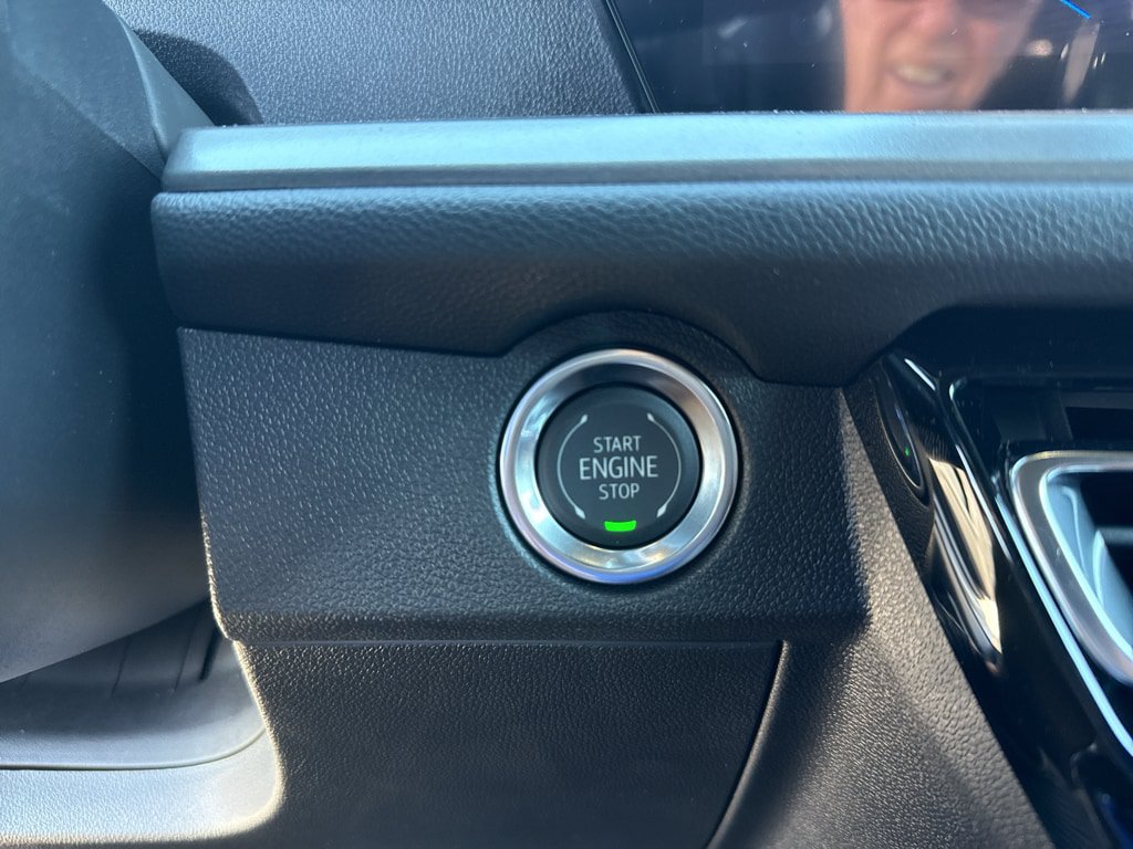New 2027 Chevrolet Traverse LT w/ Sun and Wheel Package FWD image 13