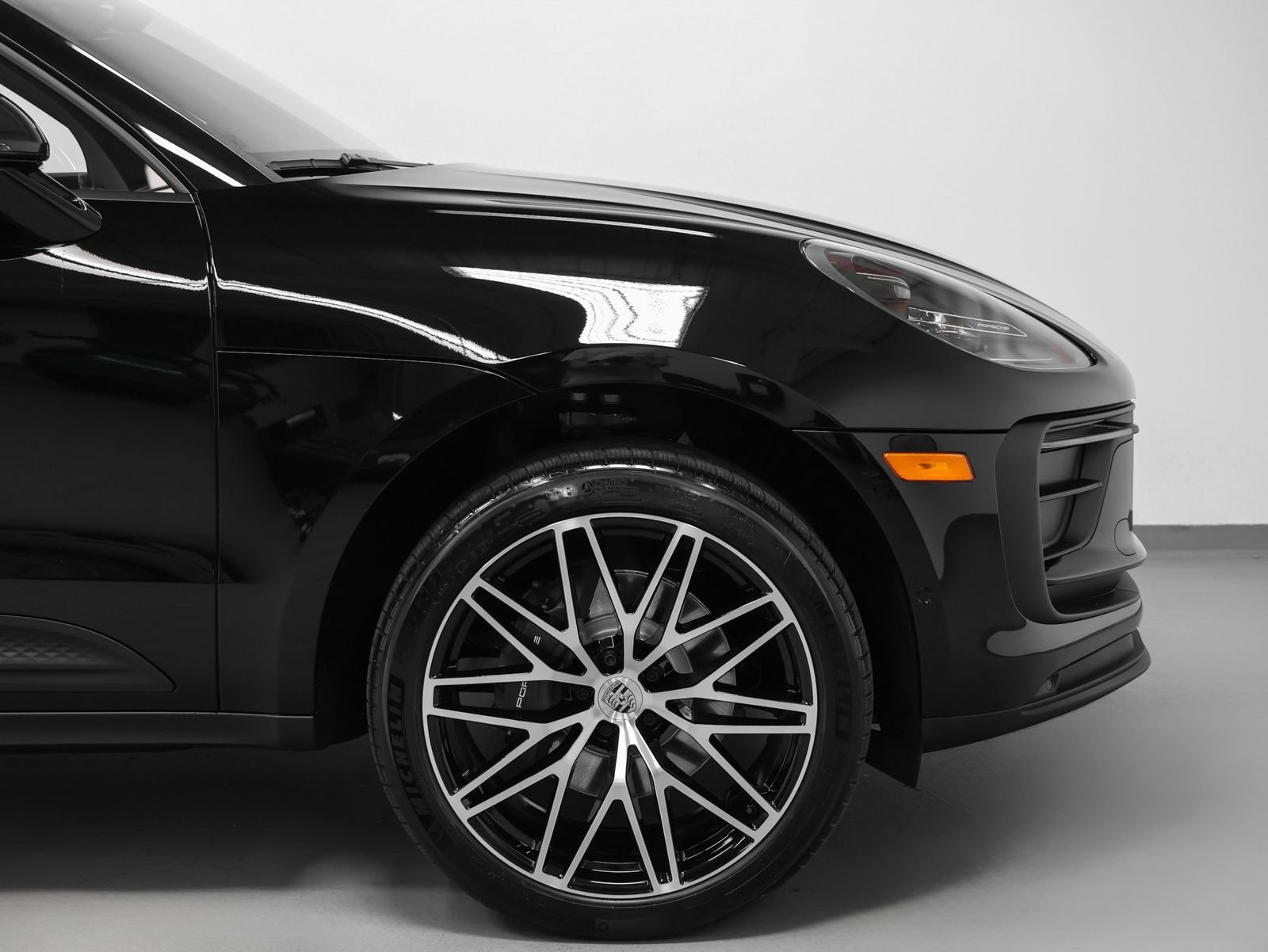 New 2026 Porsche Macan AWD/4WD image 14