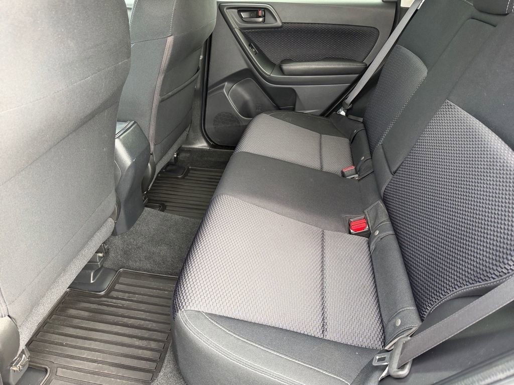 Used 2017 Subaru Forester 2.5i Premium w/ All-Weather Package image 12