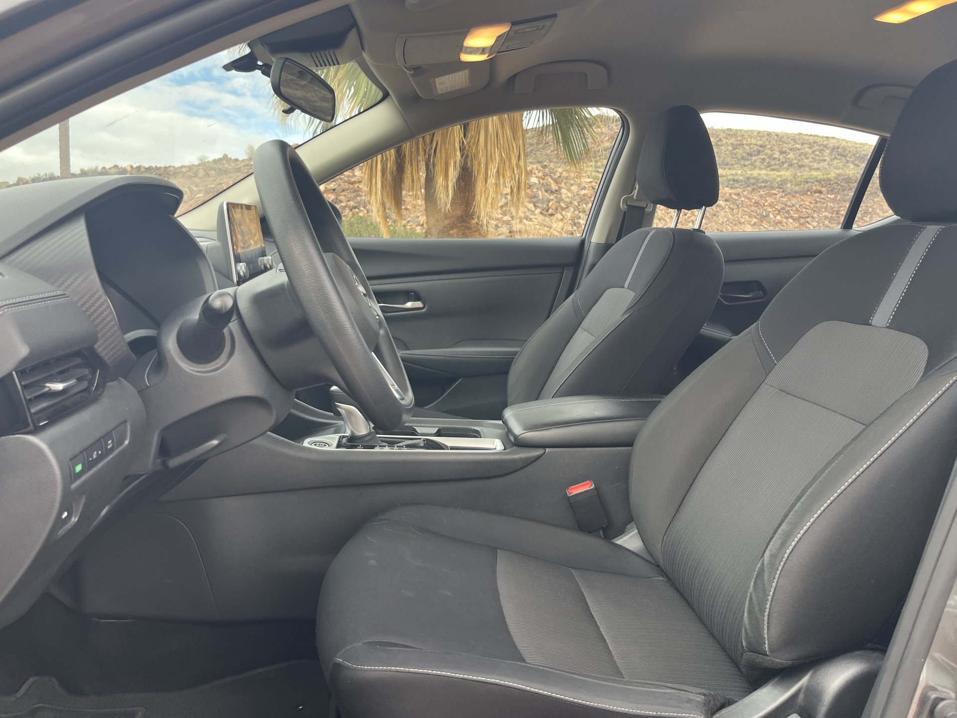 Used 2025 Nissan Sentra SV FWD image 9
