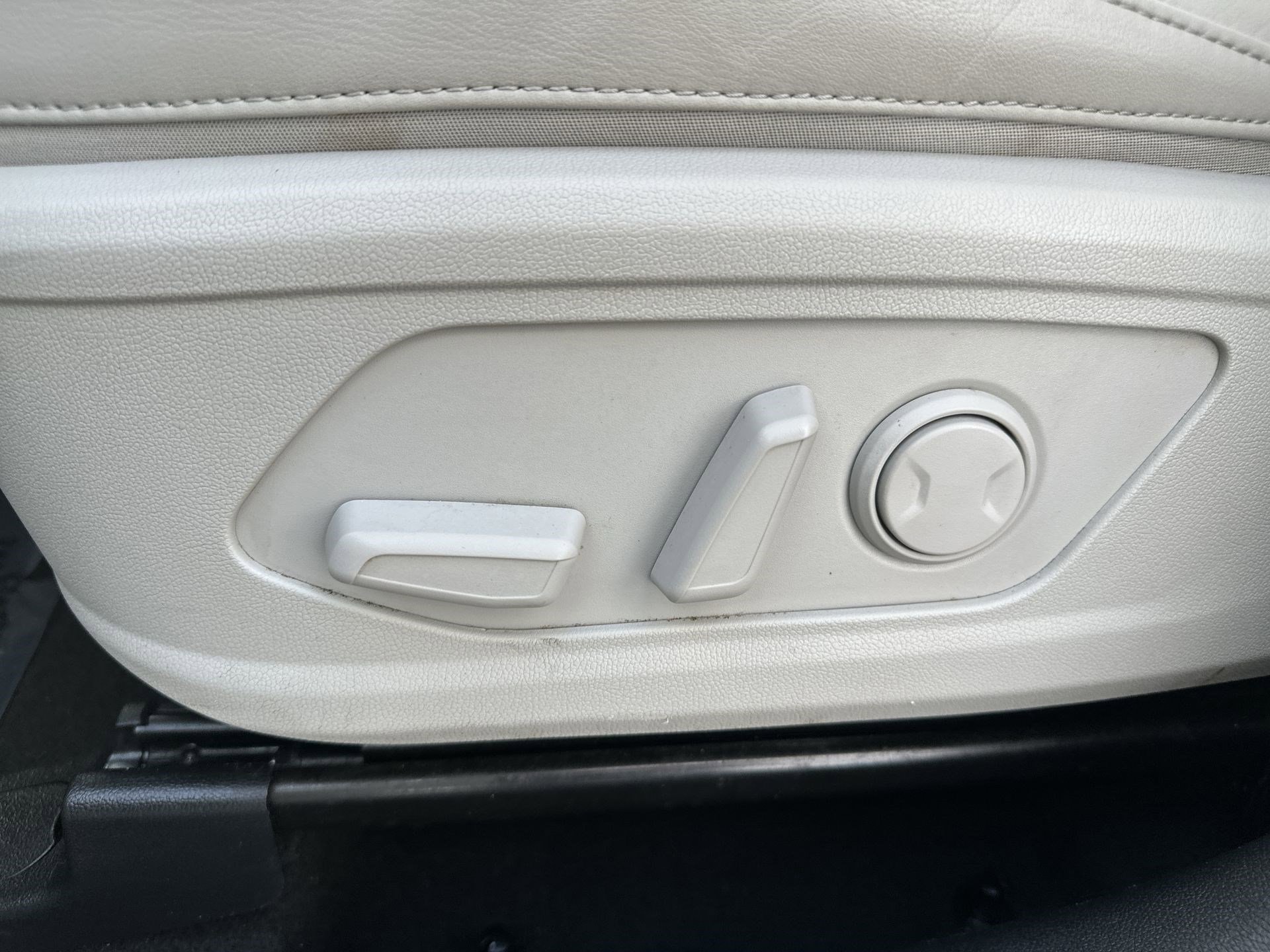 Certified 2022 Kia Sorento SX image 14