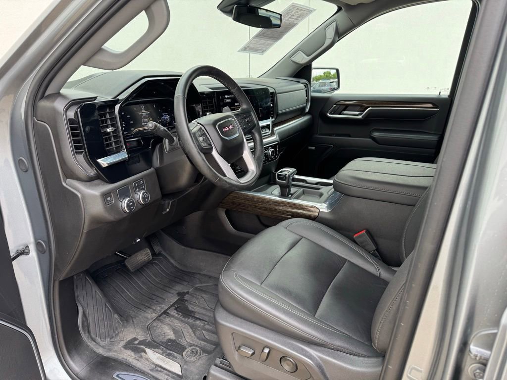 Used 2024 GMC Sierra 1500 Elevation w/ Elevation Premium Package image 11