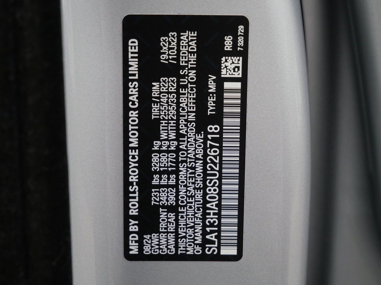 New 2025 Rolls-Royce Cullinan image 35