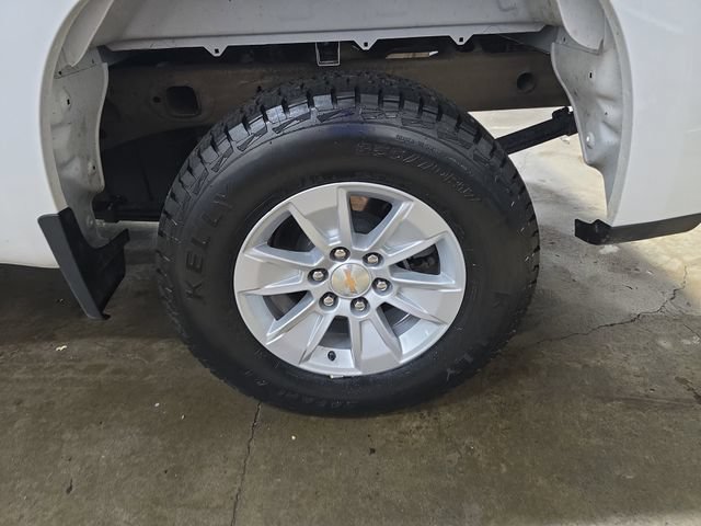 Used 2025 Chevrolet Silverado 1500 LT AWD/4WD image 35