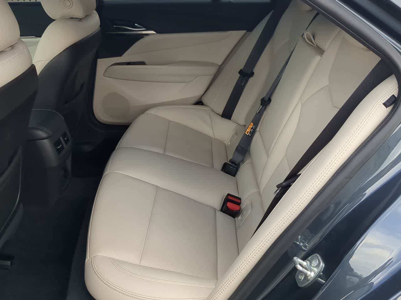 Used 2025 Cadillac CT4 Premium Luxury RWD image 19