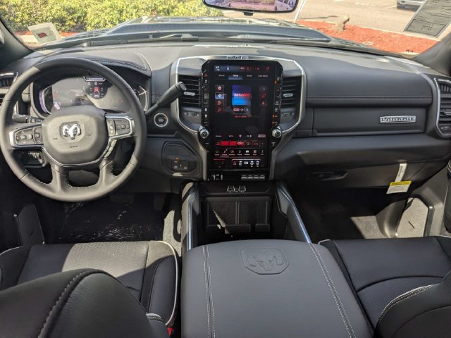 New 2026 RAM 2500 Laramie AWD/4WD image 16