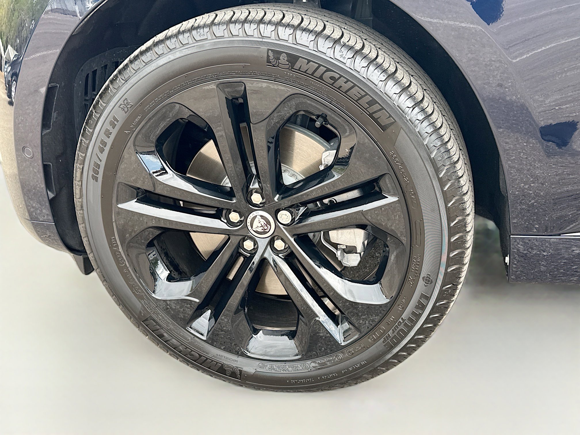 Used 2026 Jaguar F-PACE R-Dynamic S image 41