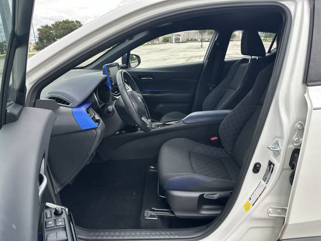 Used 2021 Toyota C-HR XLE FWD image 10