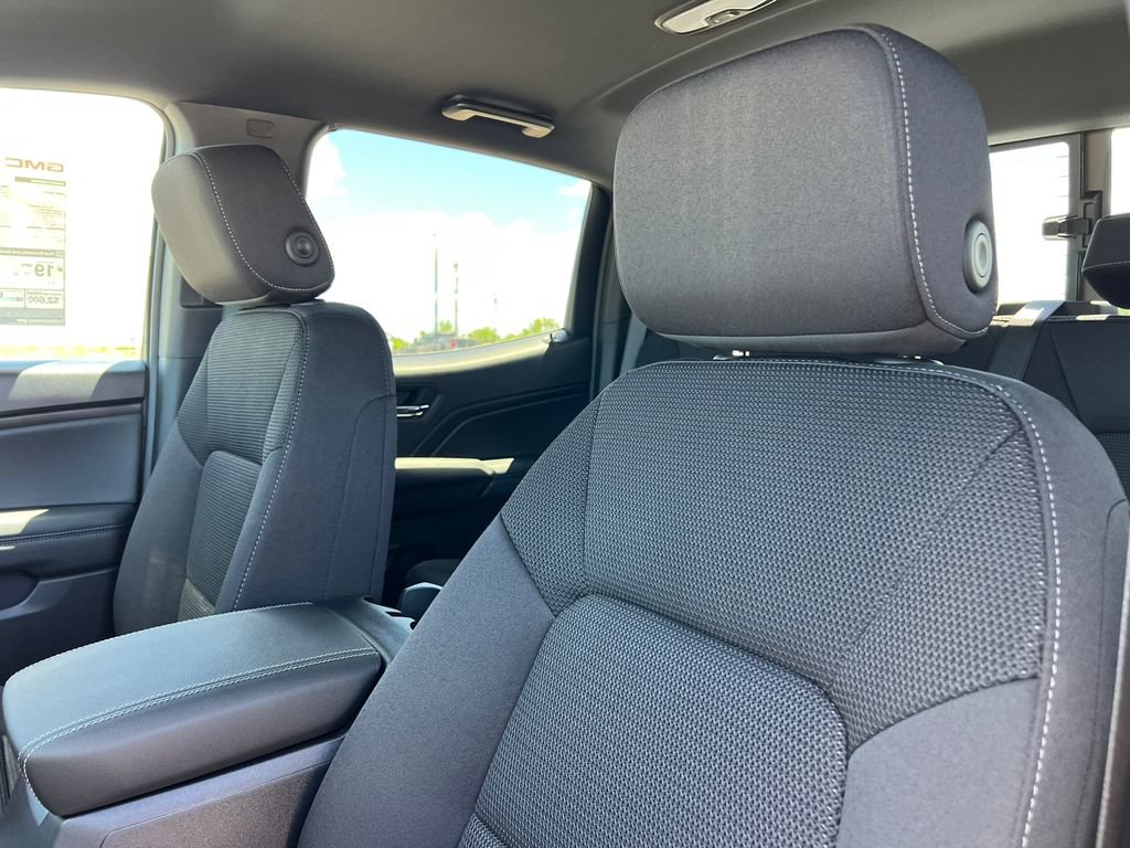New 2026 GMC Canyon Elevation w/ LPO, Black Badging Package AWD/4WD image 14