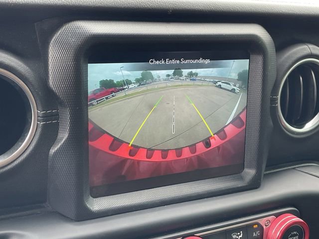 Used 2020 Jeep Wrangler Unlimited Sahara image 17