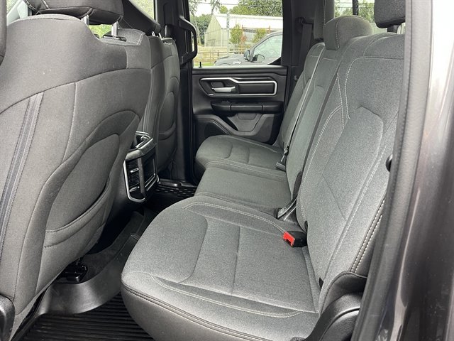 Used 2022 RAM 1500 Big Horn AWD/4WD image 29