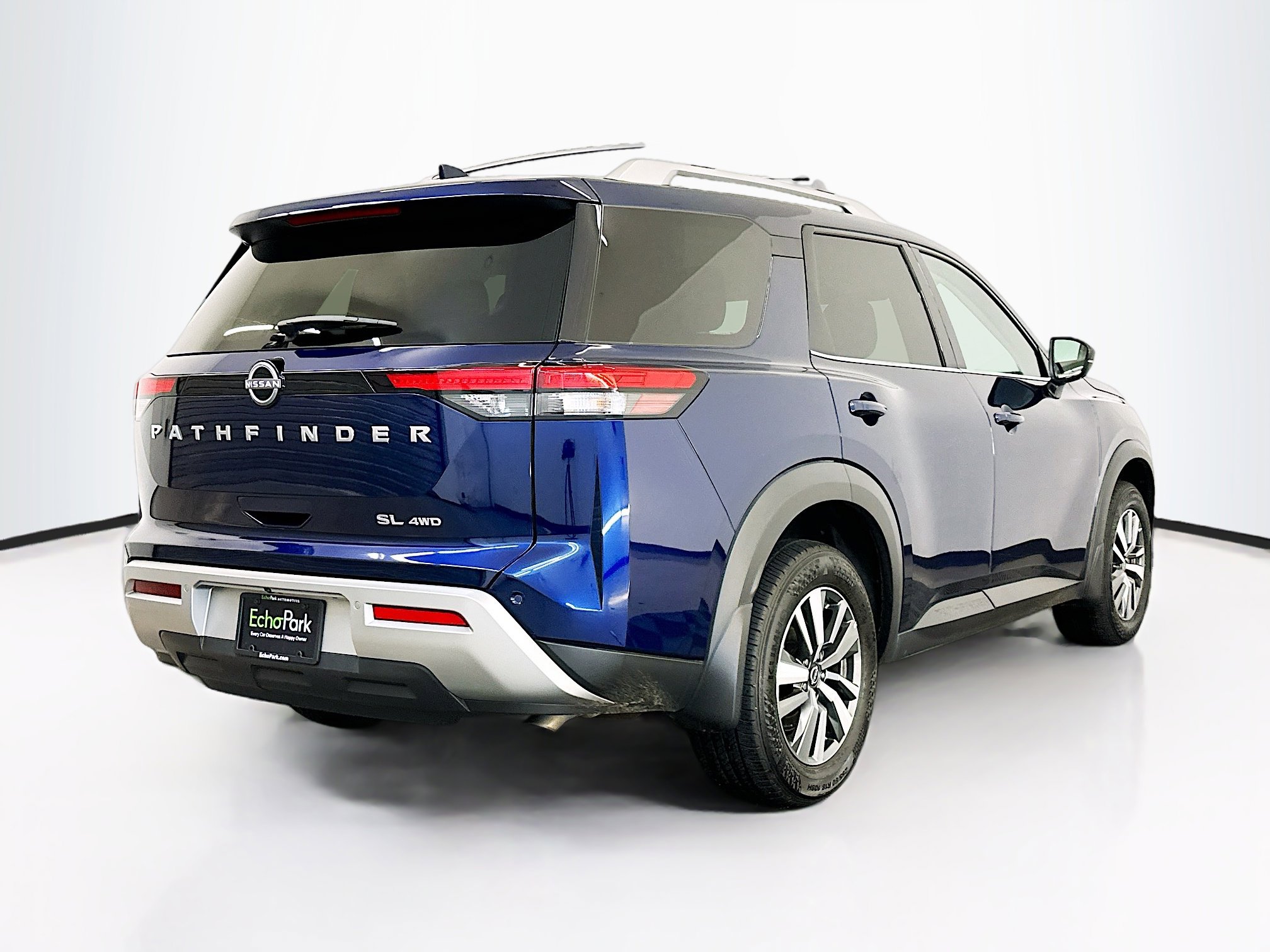 Used 2024 Nissan Pathfinder SL image 9