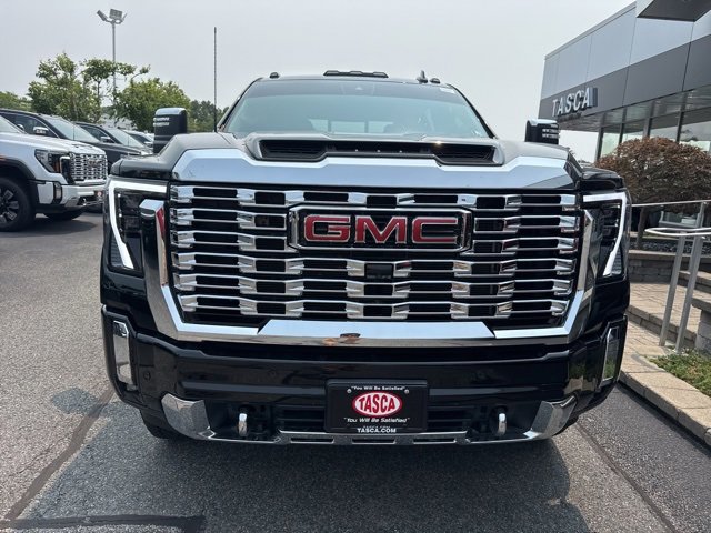 Used 2025 GMC Sierra 2500 Denali w/ Technology Package image 2
