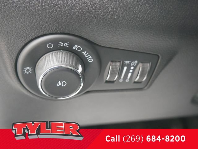 Used 2022 Jeep Compass Latitude image 26