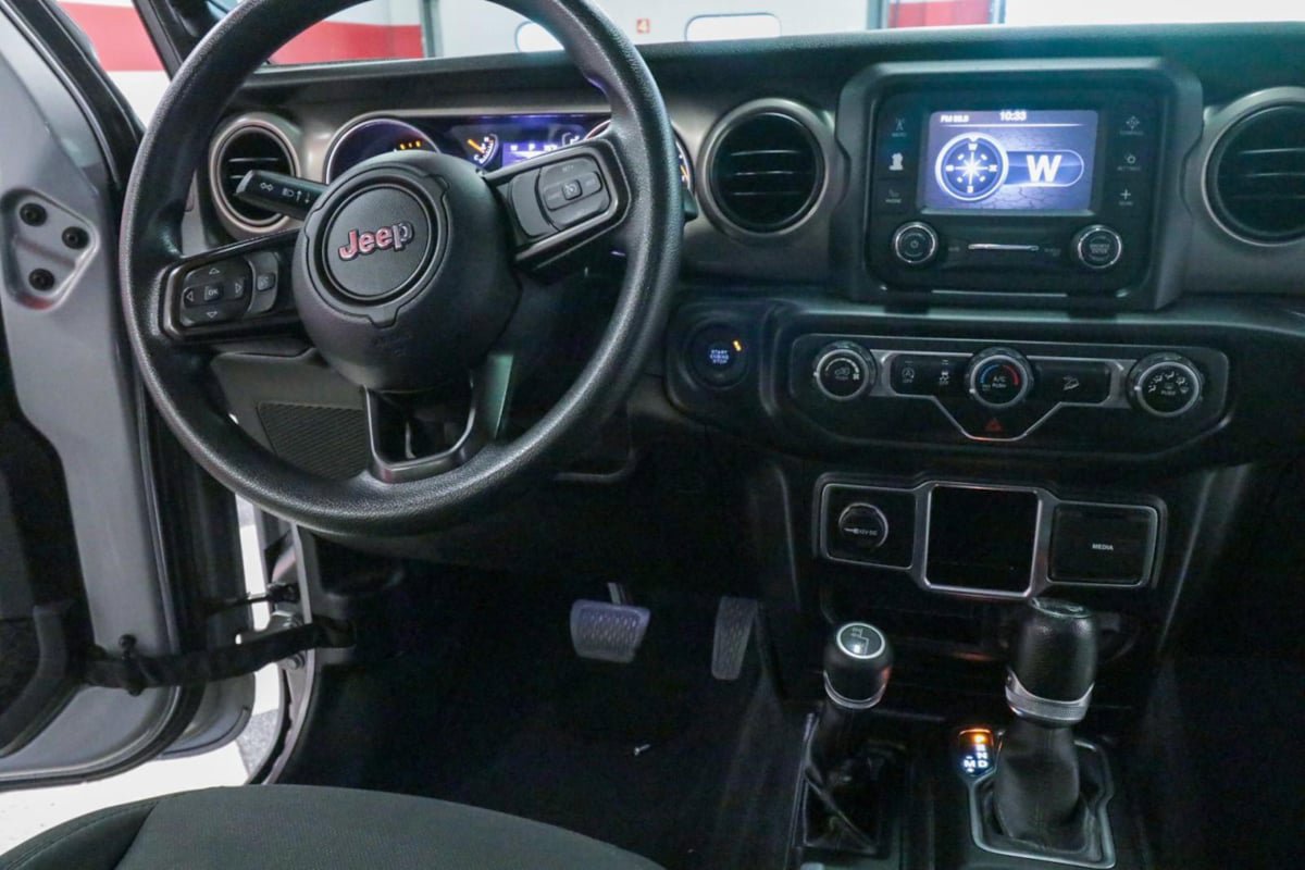 Used 2018 Jeep Wrangler Unlimited Sport image 22