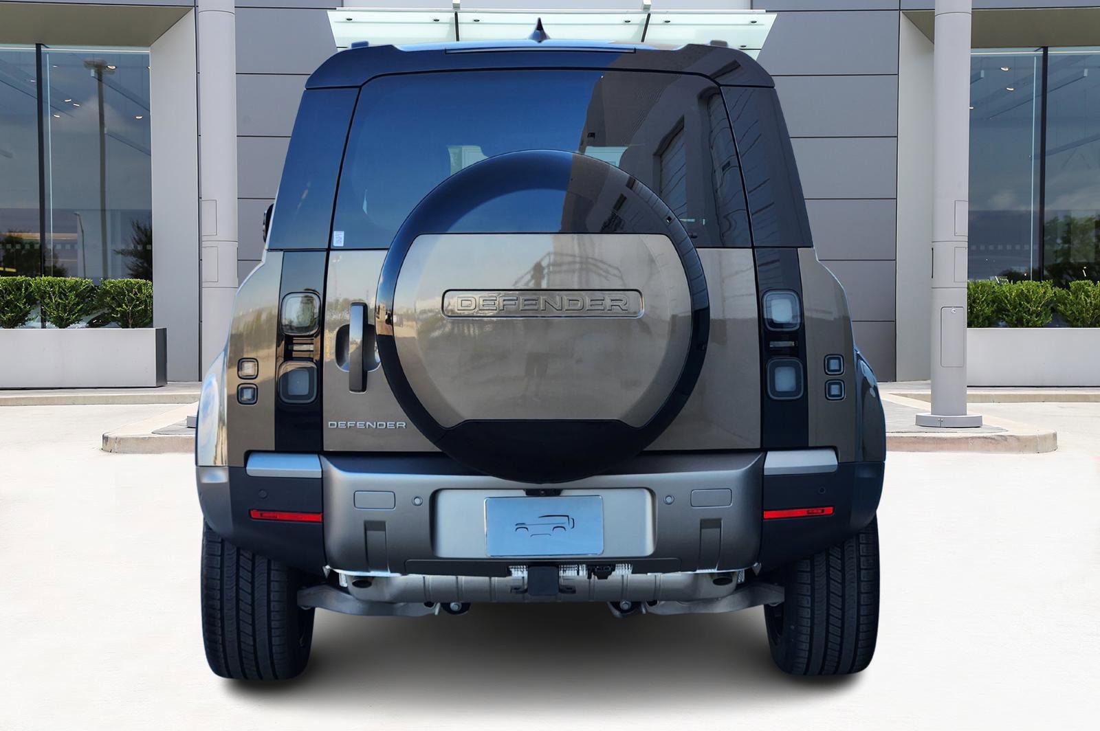New 2026 Land Rover Defender 110 S image 6