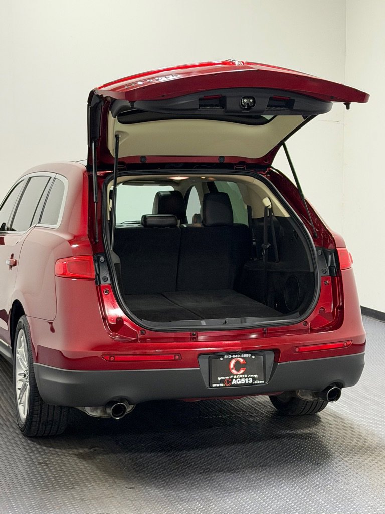 Used 2013 Lincoln MKT AWD image 13