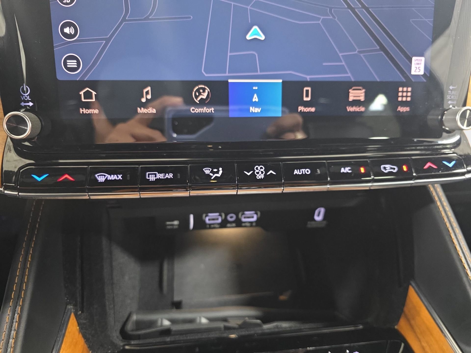 Used 2024 Jeep Grand Wagoneer L Series III image 24