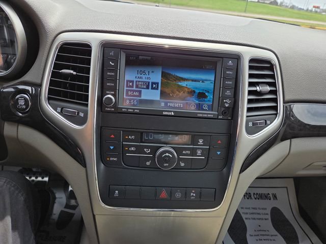 Used 2011 Jeep Grand Cherokee Laredo AWD/4WD image 24