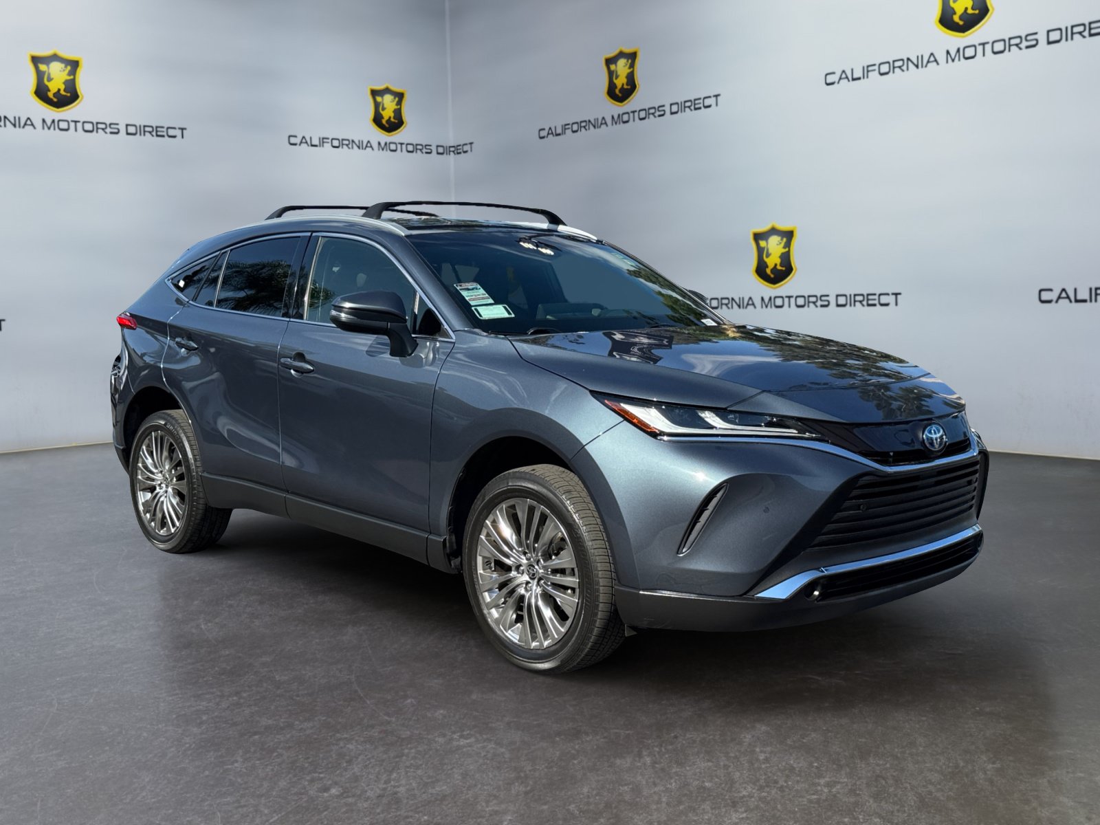 Used 2022 Toyota Venza XLE AWD/4WD image 7