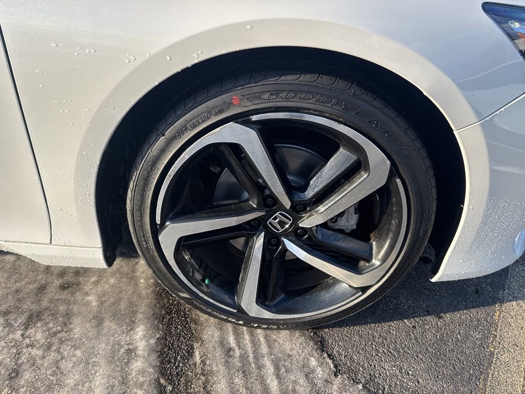 Certified 2018 Honda Accord Sport image 15