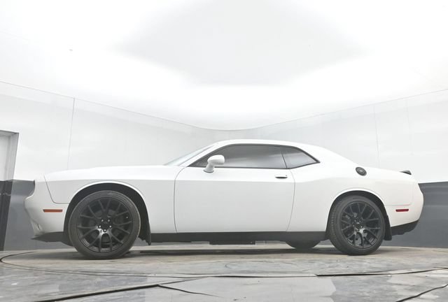 Used 2015 Dodge Challenger SXT Plus RWD image 39