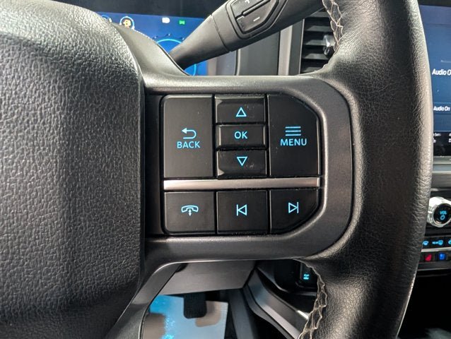 Used 2025 Ford F250 Lariat w/ Black Appearance Package AWD/4WD image 23