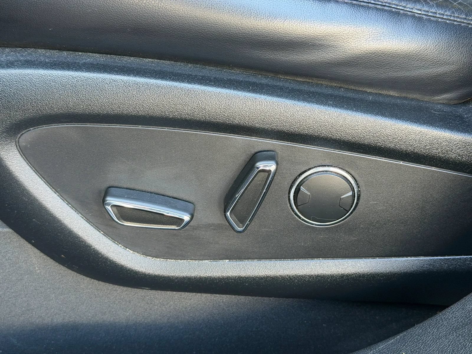 Used 2016 Lincoln MKX Select FWD image 33