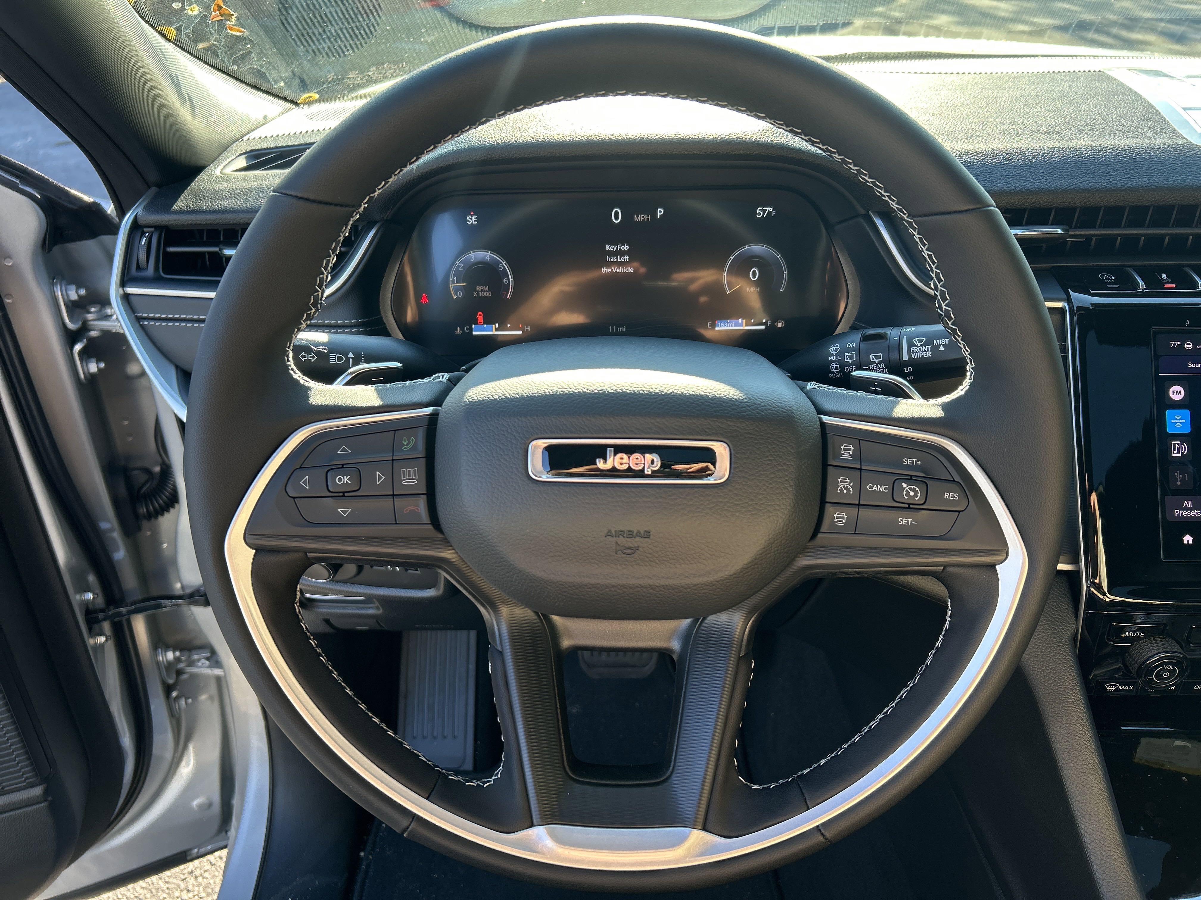 New 2025 Jeep Grand Cherokee Laredo image 18