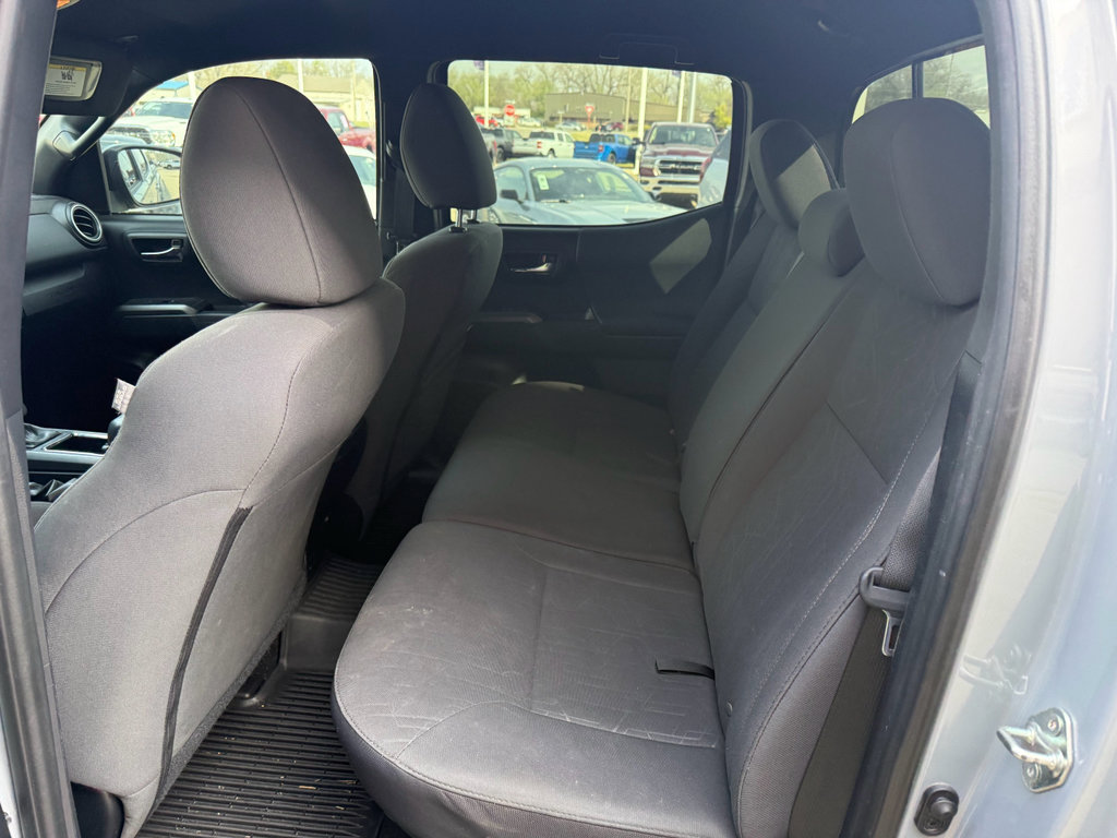 Used 2018 Toyota Tacoma TRD Off-Road image 11