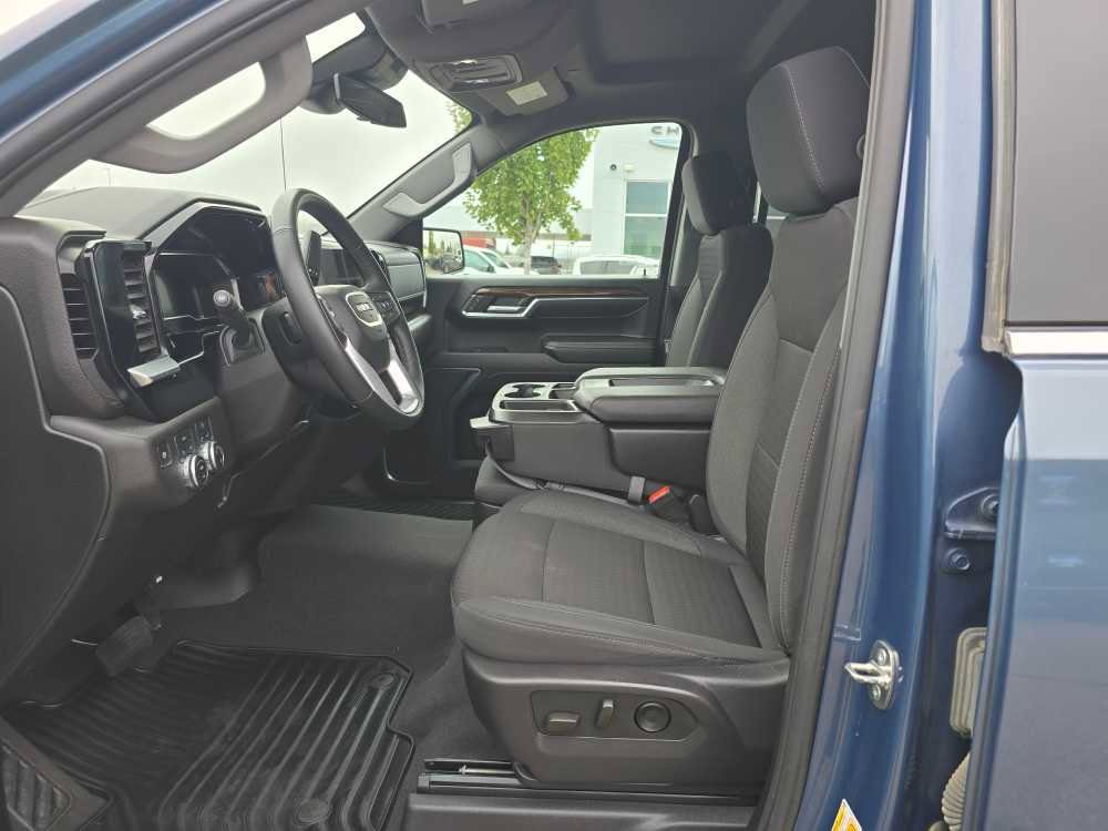 Used 2024 GMC Sierra 1500 SLE image 9