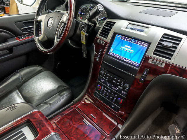 Used 2013 Cadillac Escalade EXT Premium AWD/4WD image 26