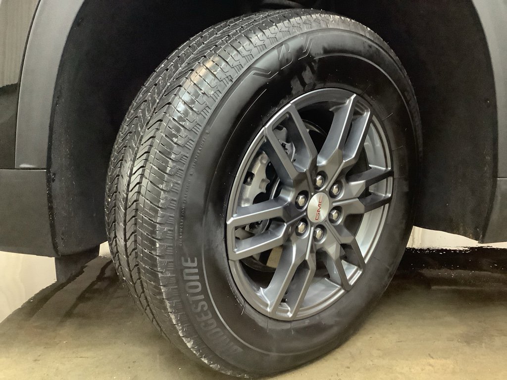 Used 2025 GMC Acadia Elevation image 29