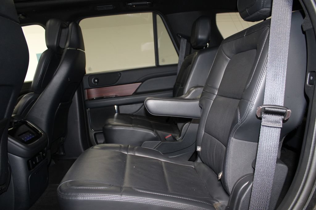 Used 2023 Lincoln Navigator Reserve AWD/4WD image 27
