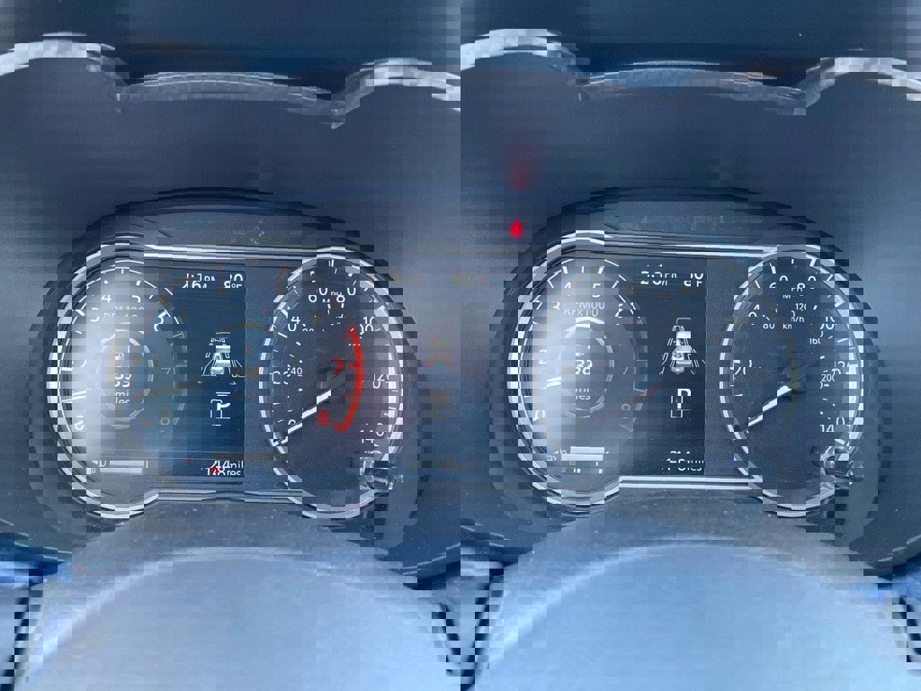 Used 2025 Nissan Versa SV image 14