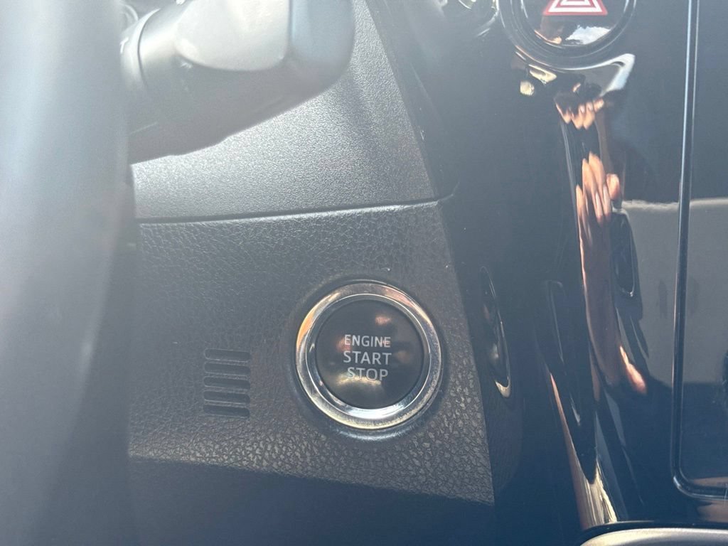 Used 2017 Toyota Corolla SE FWD image 21