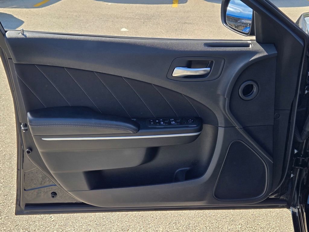Used 2022 Dodge Charger SXT image 25