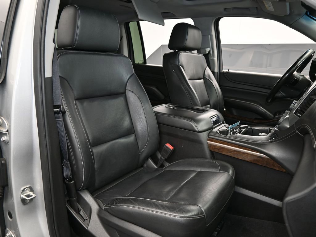 Used 2020 Chevrolet Suburban LT image 49