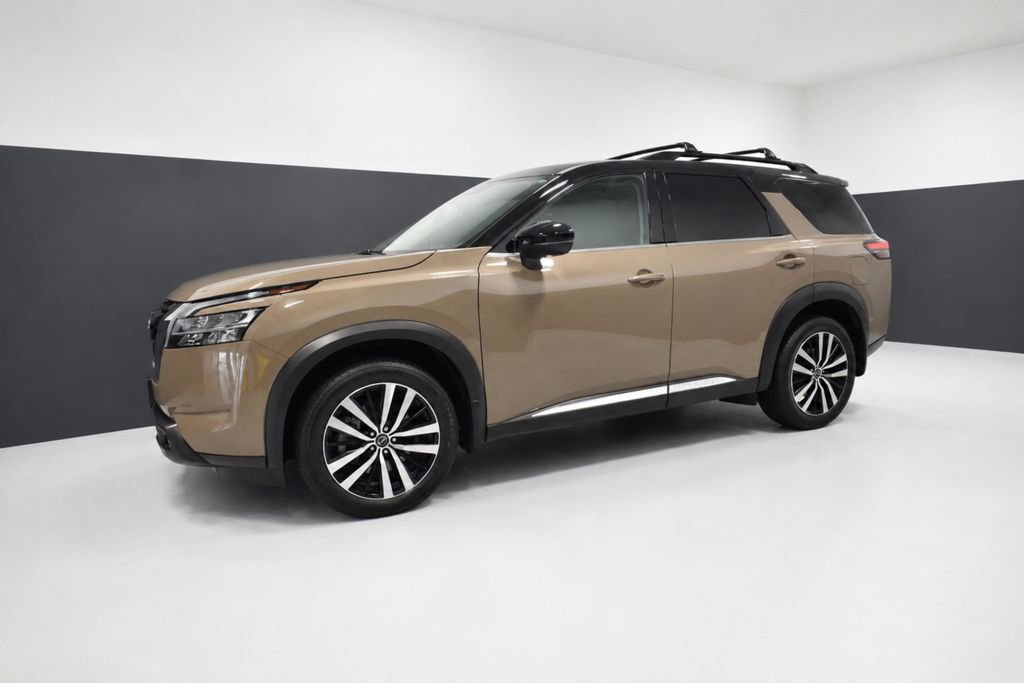Certified 2023 Nissan Pathfinder Platinum AWD/4WD image 2