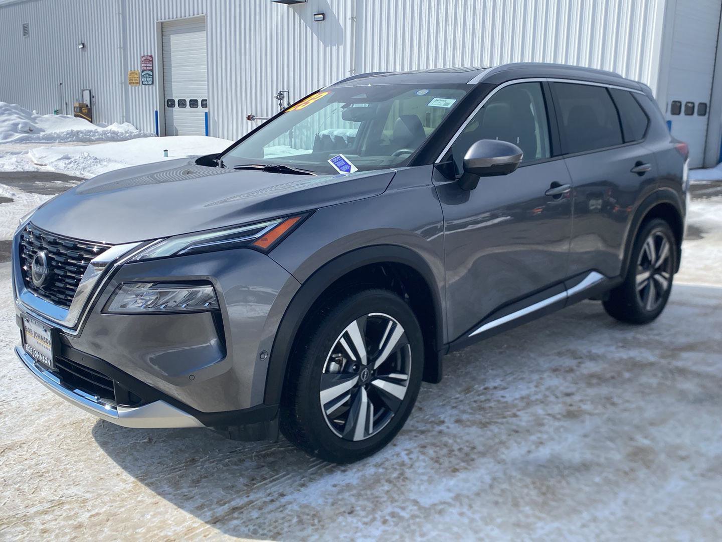 Used 2023 Nissan Rogue Platinum w/ Platinum Premium Package image 3