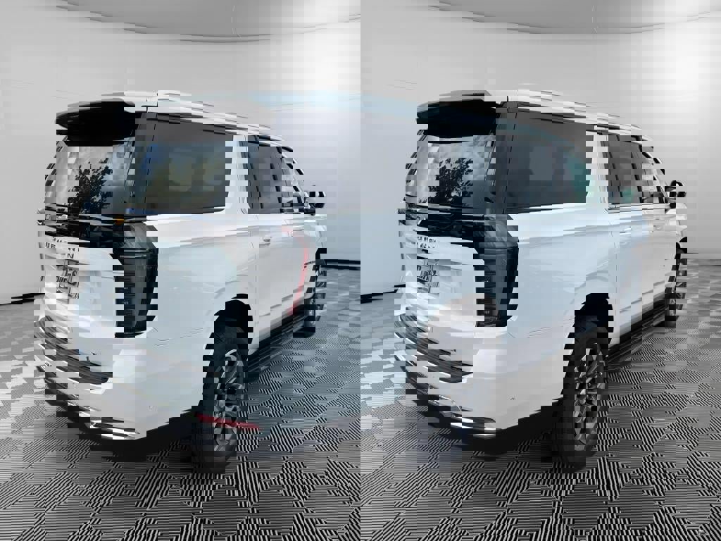 New 2026 Chevrolet Suburban LT w/ Comfort Package image 7